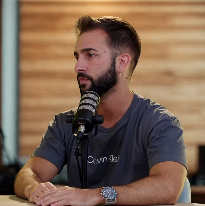 Jairo García en un pódcast